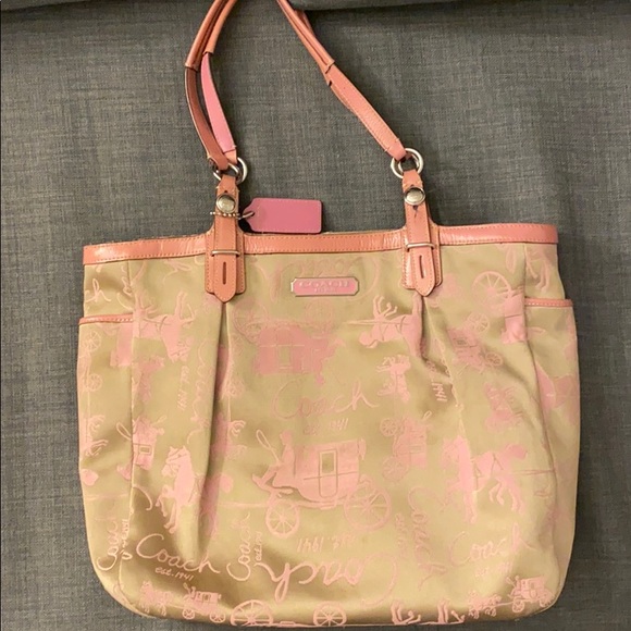 Coach satchel - Picture 1 of 5